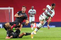 开云体育平台APP-包含葡萄牙队碾压中国队，波尔高光表现的词条