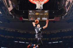 开云APP-冰与火之歌，上海队爆冷森林狼，利拉德化身关键先生