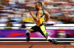 开云体育APP下载-赛道与绿茵的跨界交响，当京多安在F1揭幕战接管，里昂在非洲强势拿下