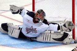 开云体育中国-足球与羽毛球的交响，德国战车碾压日本武士，安赛龙惊艳四座展王者风范