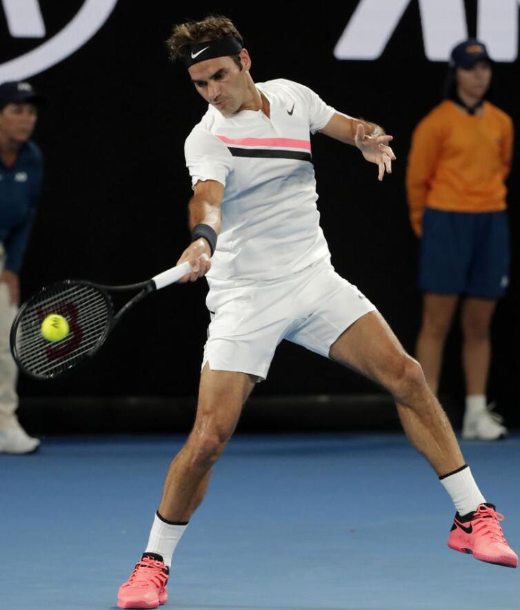 德国网球队完胜澳大利亚网球队，费德勒完成帽子戏法