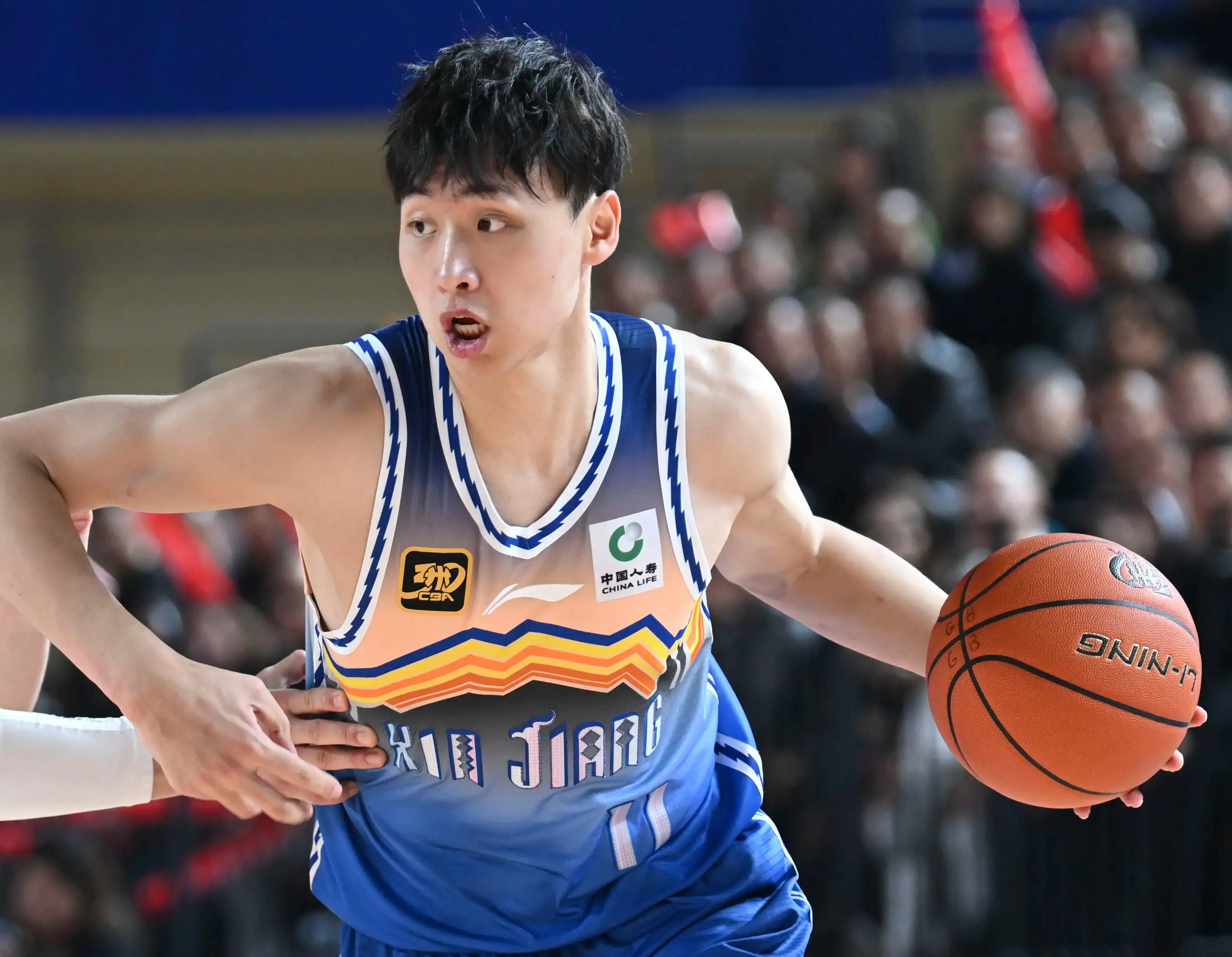 包含球队禁赛事件曝光，队员赛季发挥受限的词条