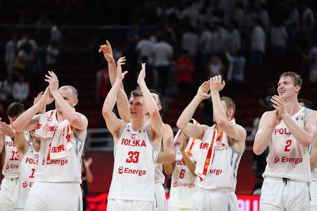 波兰客场险胜斯洛文尼亚,小组排名提升的简单介绍 波兰客场险胜斯洛文尼亚,小组排名提升的简单介绍