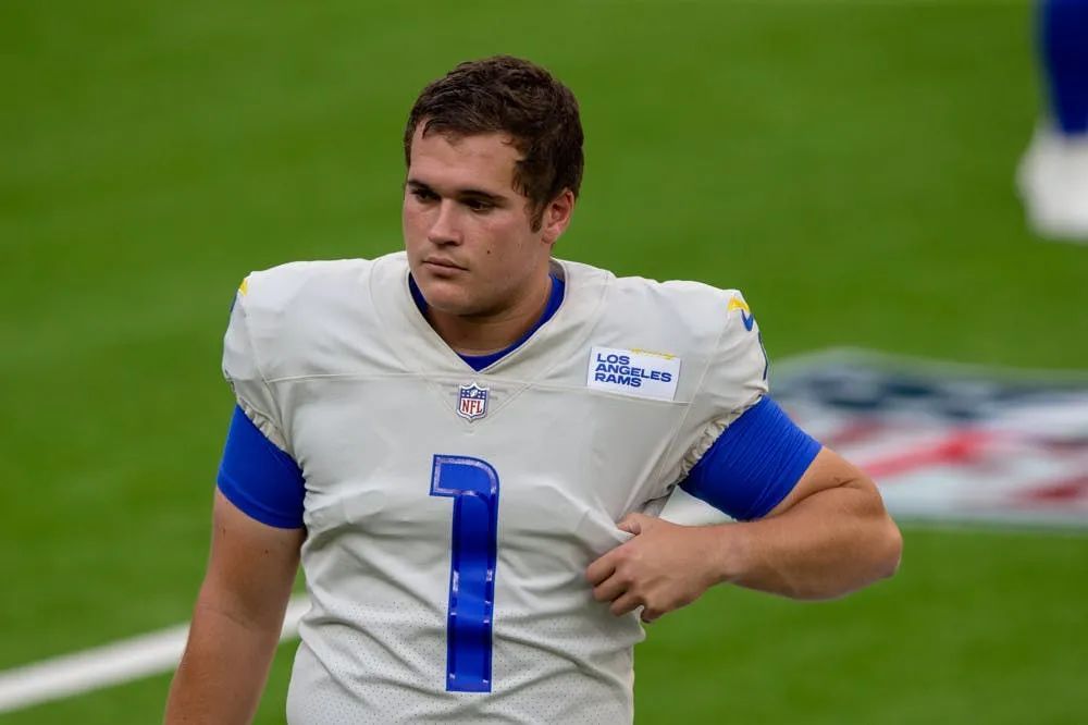 包含兰斯队新赛季开门红，赢得球迷喝彩的词条