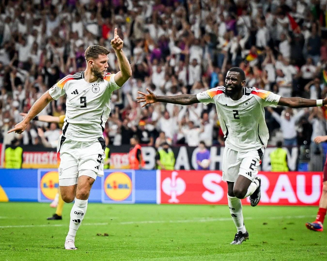 塞尔维亚队在比赛中大比分胜出，表现优异