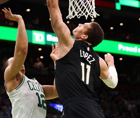 云南队主场受挫，球迷怀疑教练战术