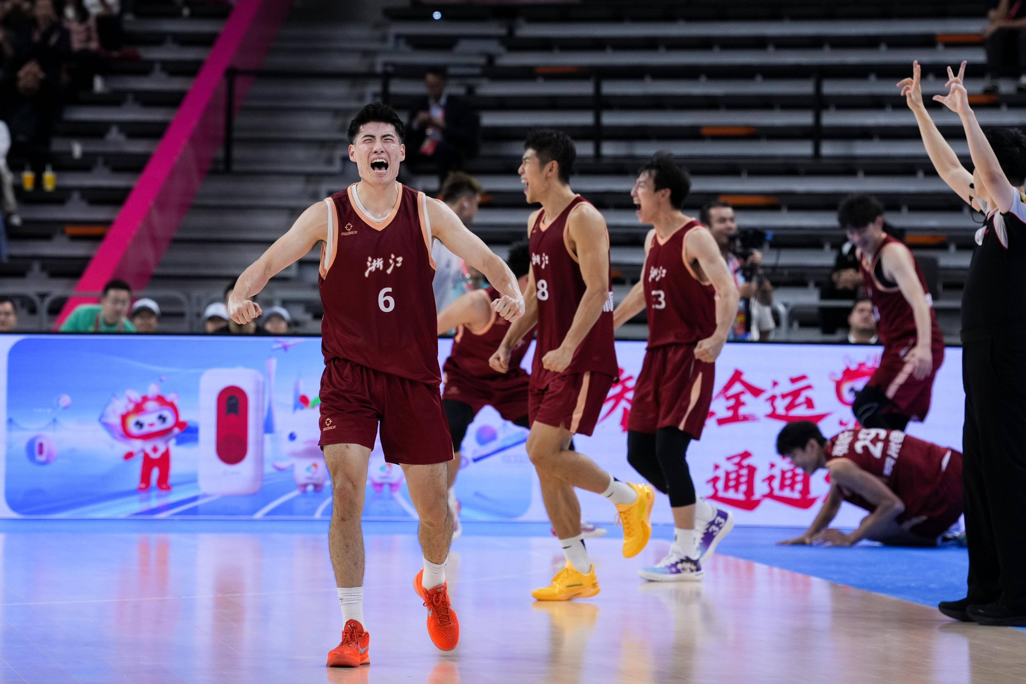 河北华夏男篮客场逆转广东队 河北华夏男篮客场逆转广东队