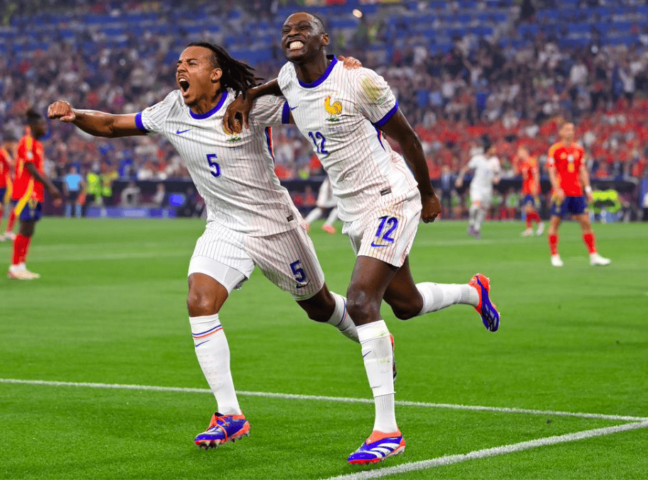 西班牙客场逆转，继续领跑欧洲预选赛