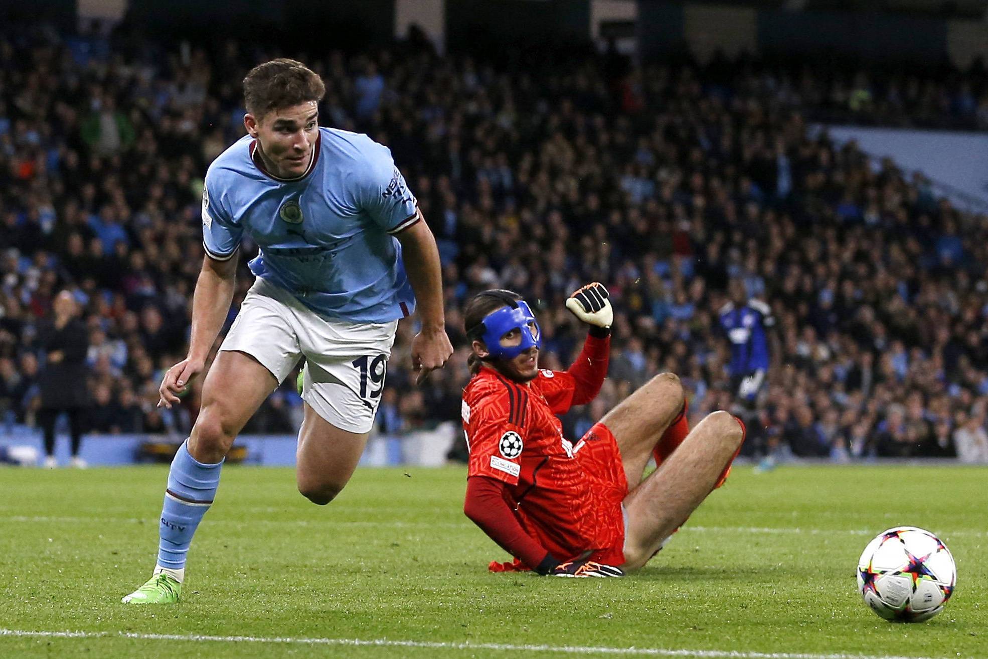 曼城队在欧国联比赛中击败对手