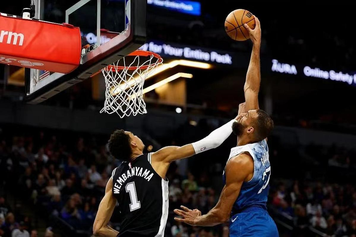 包含开拓者力克森林狼，取得三连胜的词条