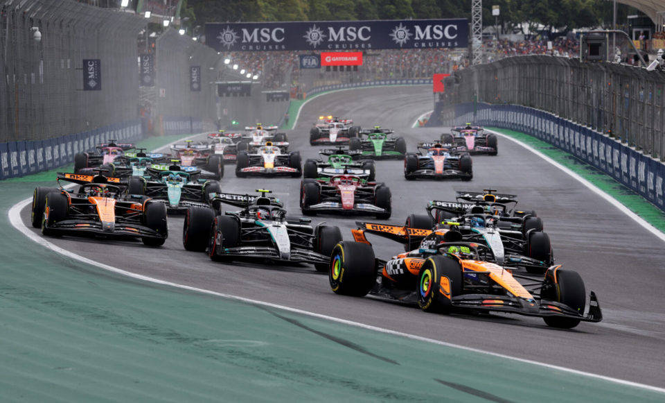 梅赛德斯轻取红牛车队，皮亚斯特里状态火热的简单介绍