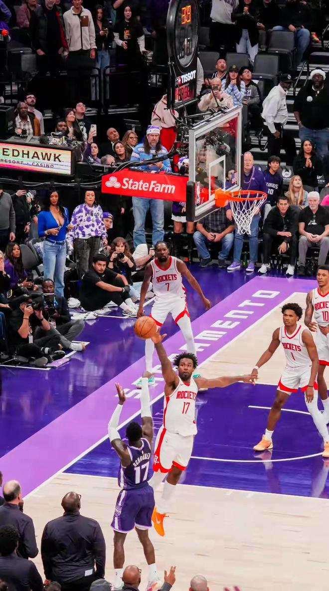 太阳逆转76人,德罗赞关键制胜 太阳逆转76人,德罗赞关键制胜