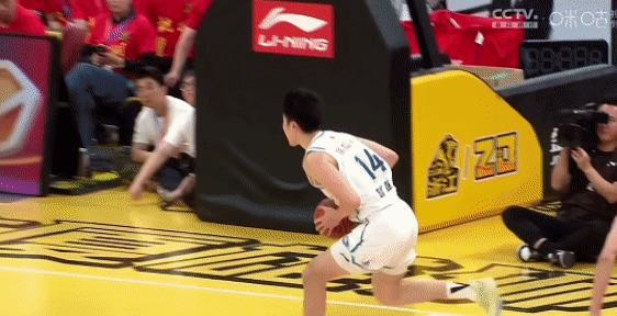 深圳队在激烈对决中突围获胜，实力突显的简单介绍