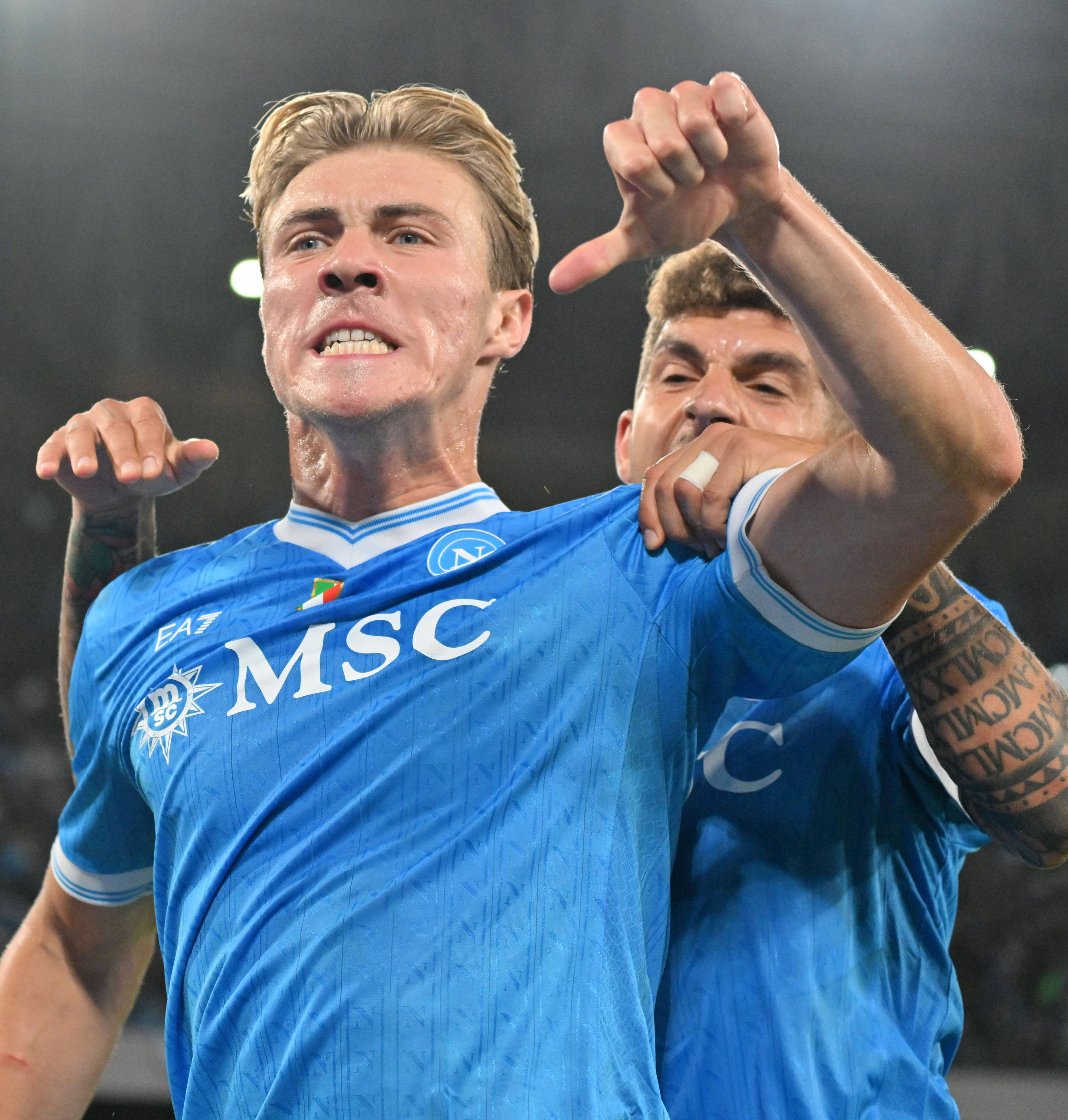 那不勒斯客场大胜,冲击意甲前四的简单介绍 那不勒斯客场大胜,冲击意甲前四的简单介绍