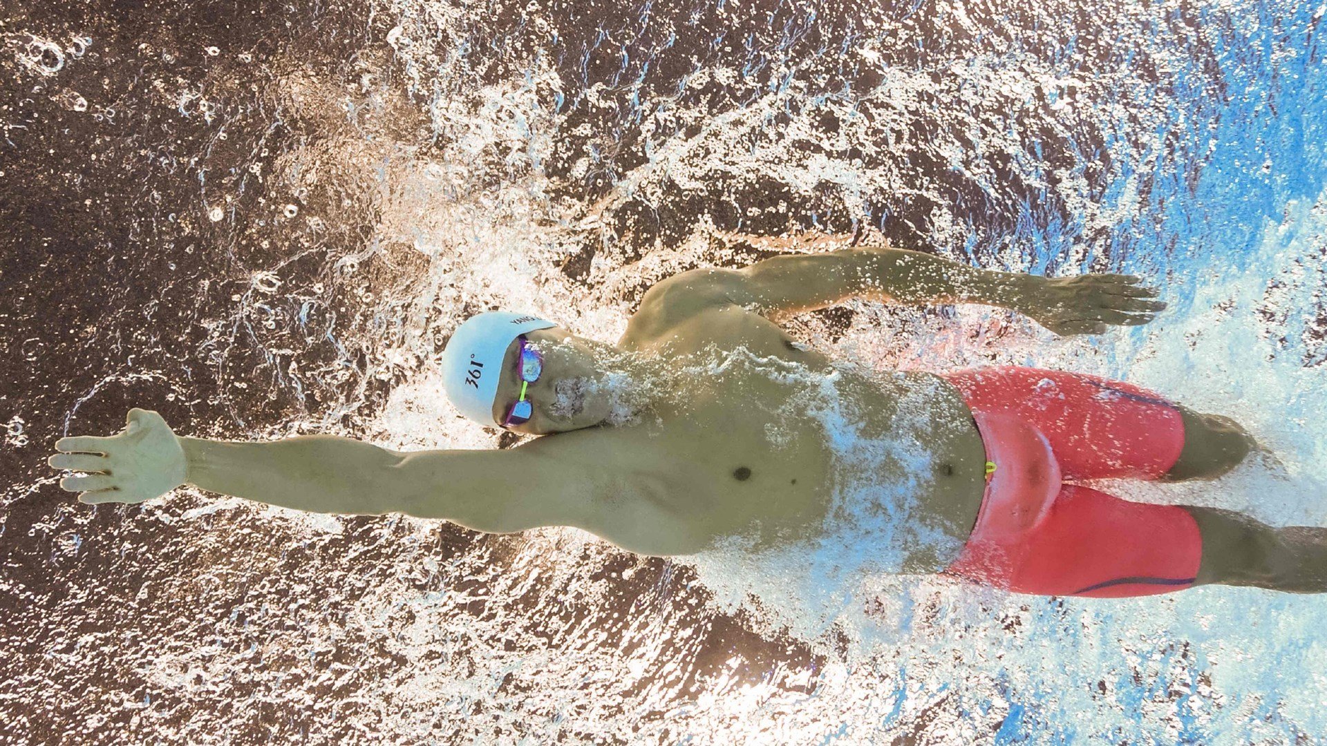 赛道上的尼日利亚收割，迪亚斯以巴西式狂飙接管F1年度争冠战